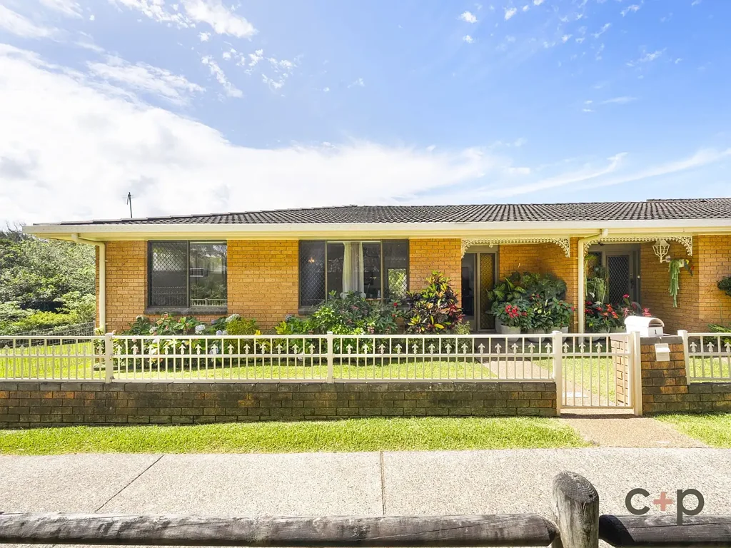 1/2 Bowra Street, Urunga, NSW 2455