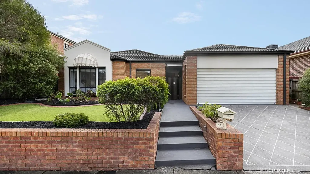 Bundoora 4 Bedroom A sense of style with a family-friendly layout