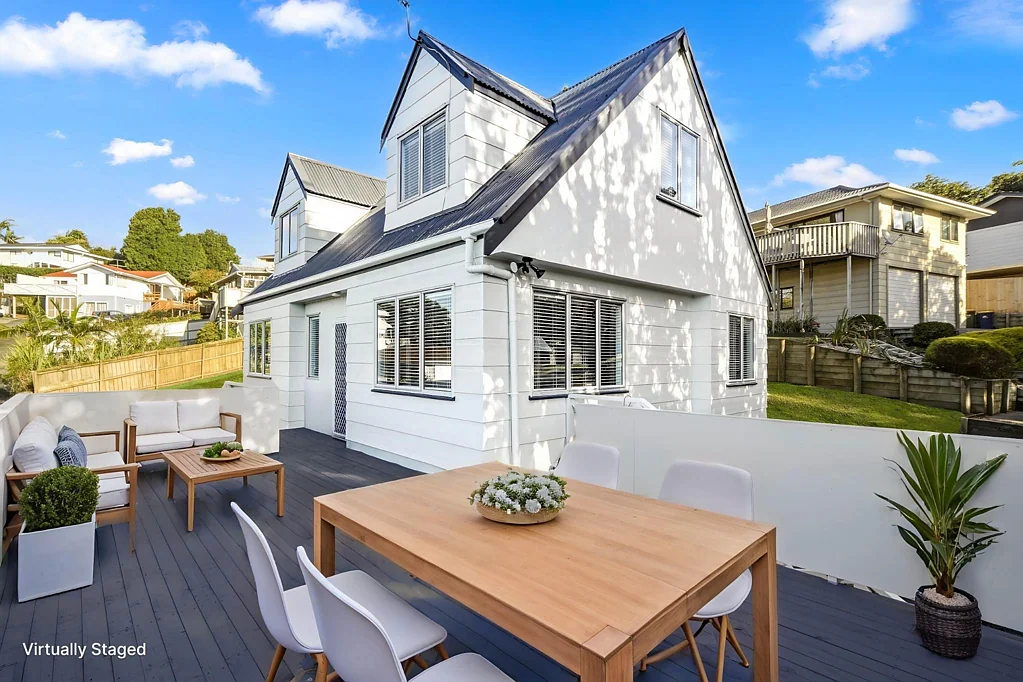 Totara Vale 3Moenga Modern Living, Future Potential