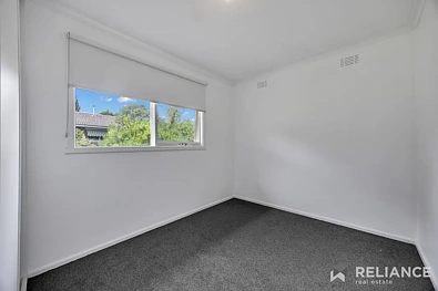 Kwarto - 52 Riddell Road, Sunbury, VIC 3429