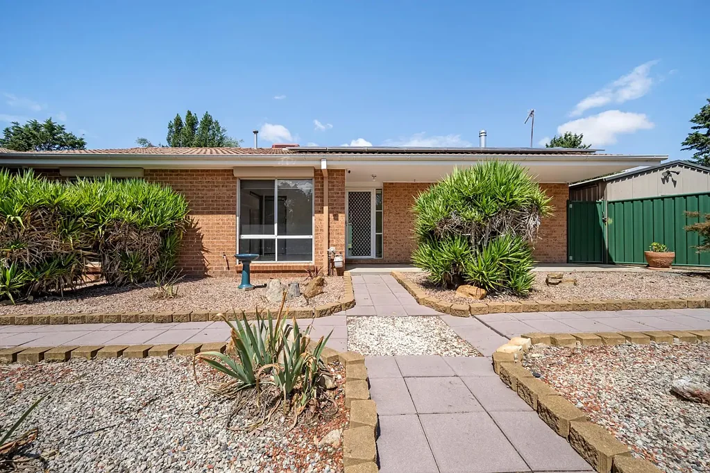 6 Babinda Place, Isabella Plains, ACT 2905