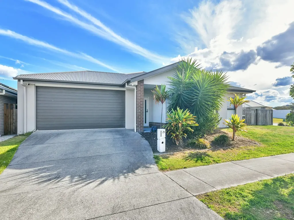 23 Finch Circuit, Flagstone, QLD 4280