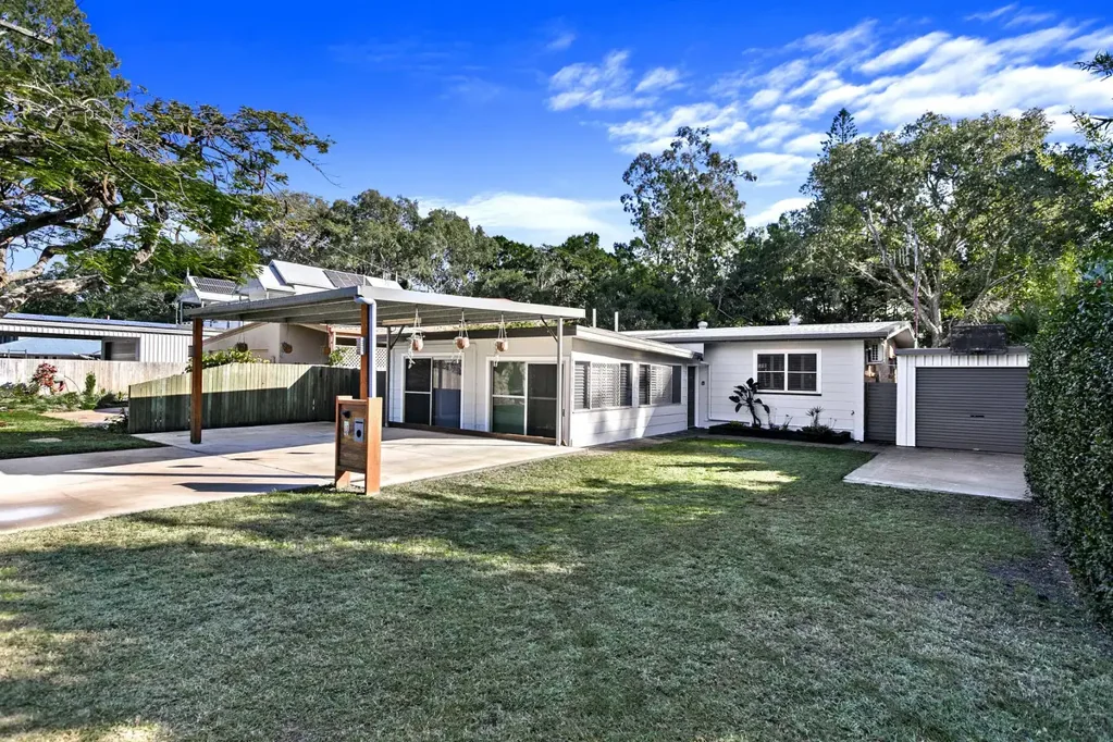 Toogoom 4房  PRIVATE BEACH ACCESS. ENDLESS LIFESTYLE