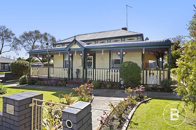 Maryborough 2Kwarto BEAUTIFULLY PRESENTED PERIOD HOME | MOVE IN AND ENJOY
