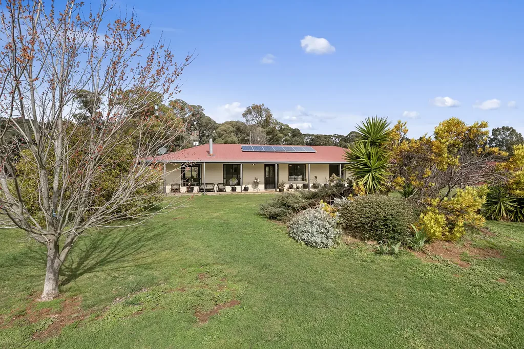 Strathbogie Total Privacy, Immaculate Home and Productive Farmland