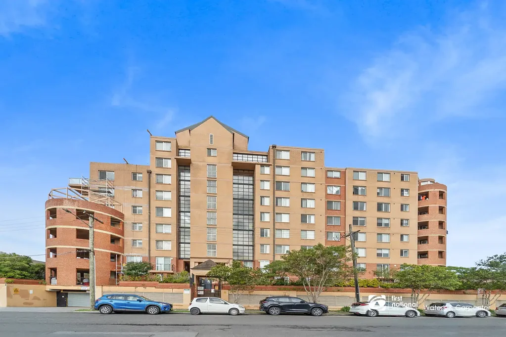 Auburn 3 Bedroom Spacious 3-Bedroom Apartment with Study in Prime Auburn Location