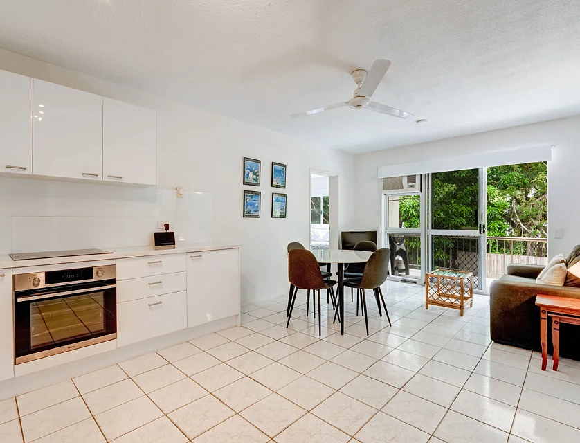 6/67-69 Moore Street, Trinity Beach, QLD 4879, 2房, 1浴, Apartment