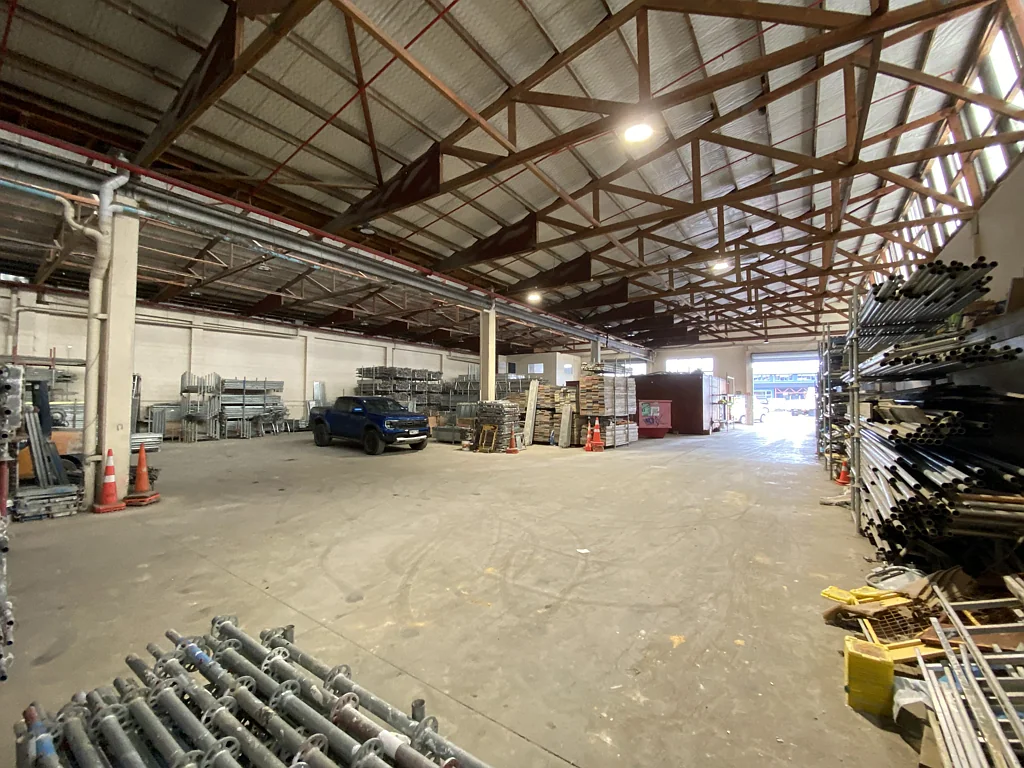 Mount Roskill 1050sqm Industrial Warehouse & Office For Lease