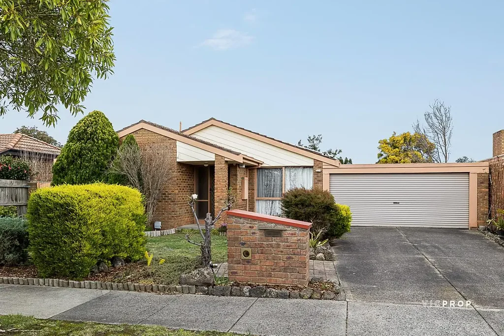 Wantirna South 4ਬੈੱਡਰੂਮ A Family Favourite with Potential Galore