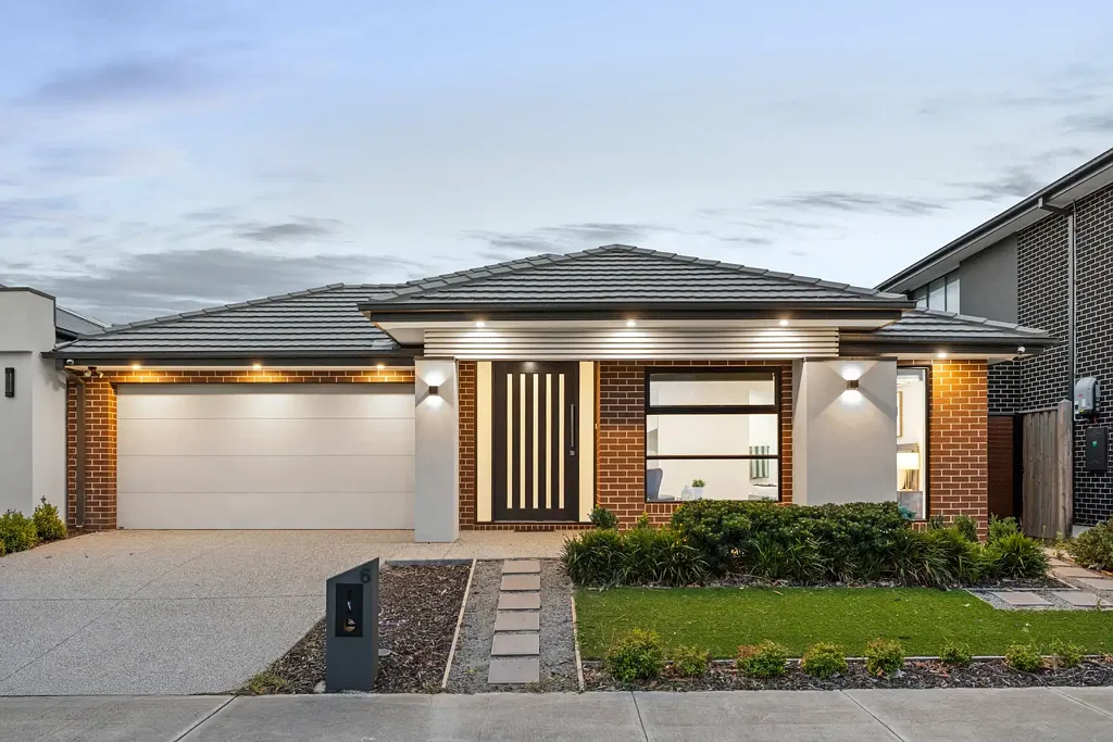 6 Soho Circuit, Burnside, VIC 3023