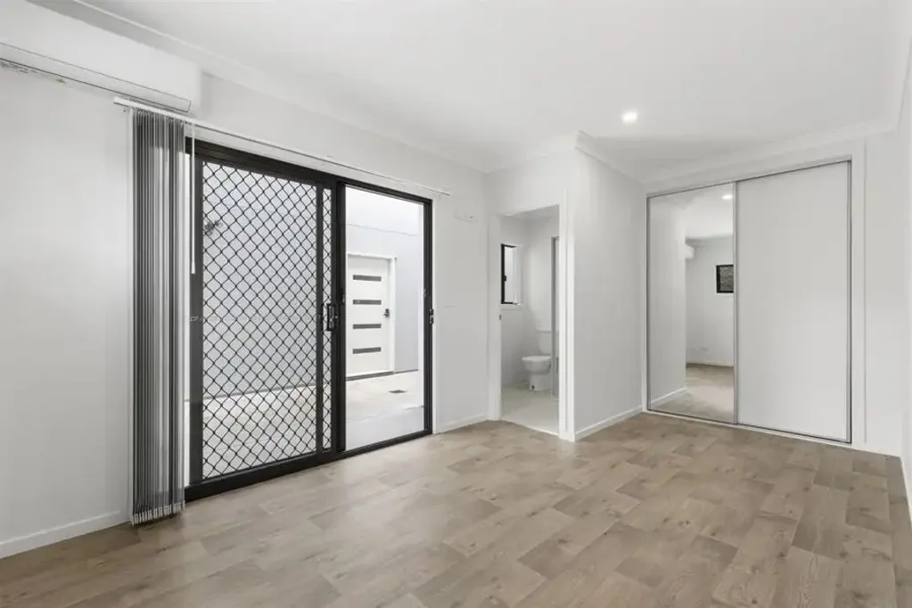 BRAND NEW OVERSIZED STUDIO UNITS