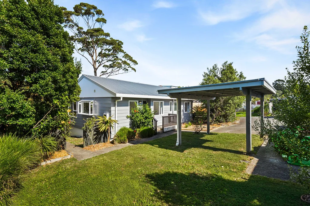 41 Meadowvale Rise, Titirangi, Waitakere City, Auckland