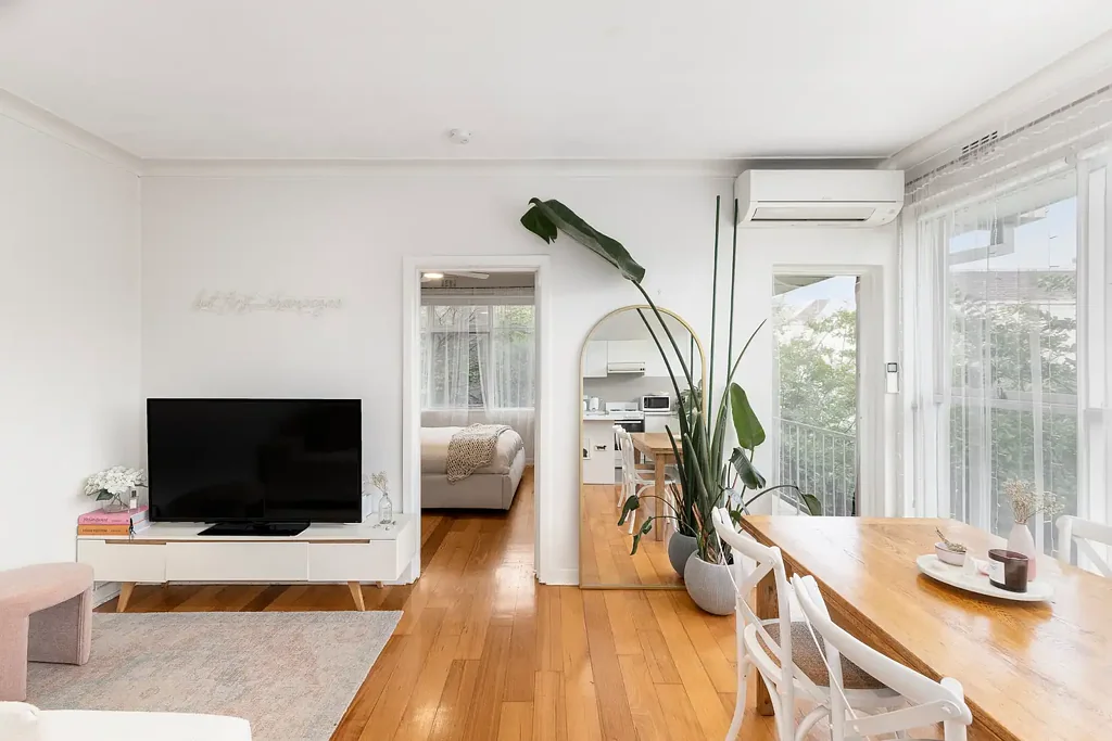 Prahran 1ਬੈੱਡਰੂਮ Light and Leafy with Balcony Retreat