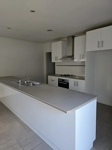 Unit 1/47 Mason Street, Shepparton, VIC 3630, 3 Bedrooms, 2 Bathrooms, Unit