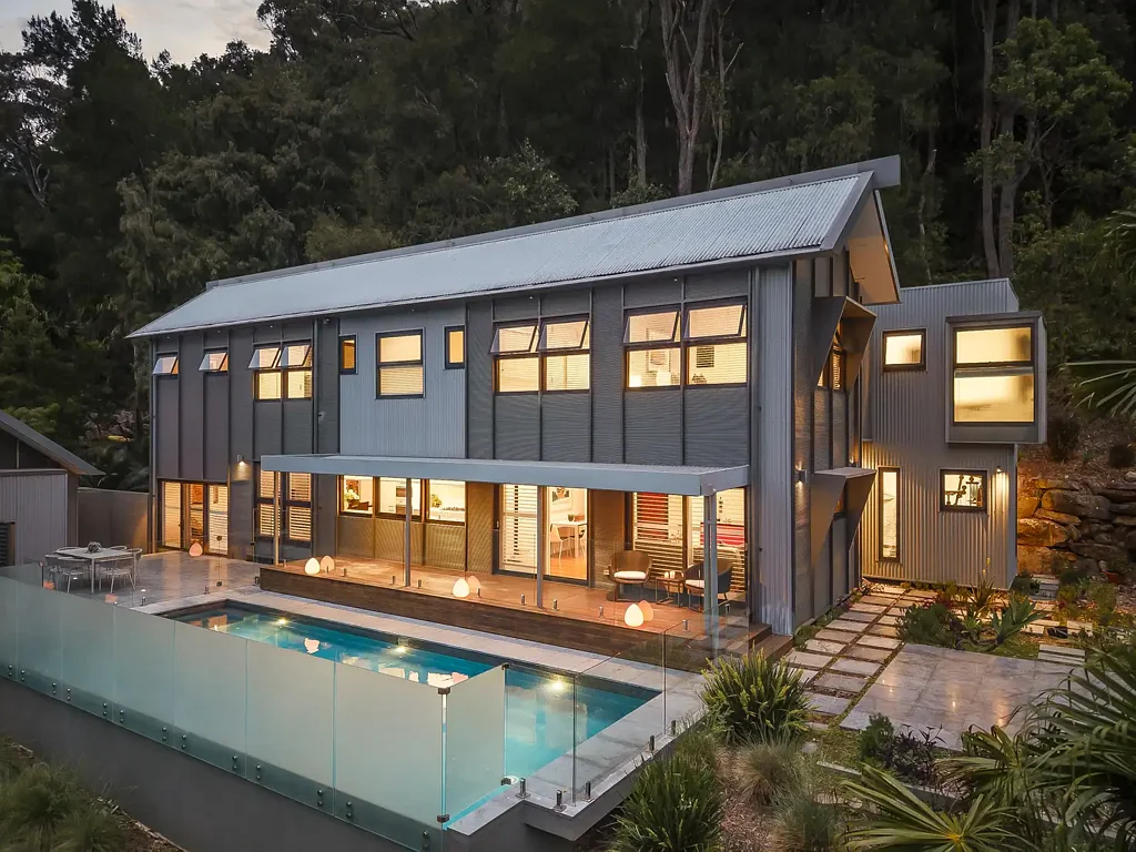 Bayview 4 Slaapkamer Gabriel Poole architecture in a tranquil bushland setting