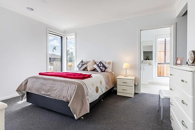169C STONEHILL DR, MADDINGLEY VIC 3340, 4房, 2浴, House