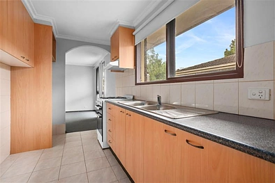 2 Bedroom Unit in Prime Clayton South Location