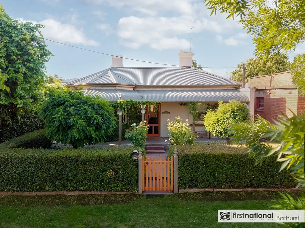 217 Peel Street, Bathurst, NSW 2795