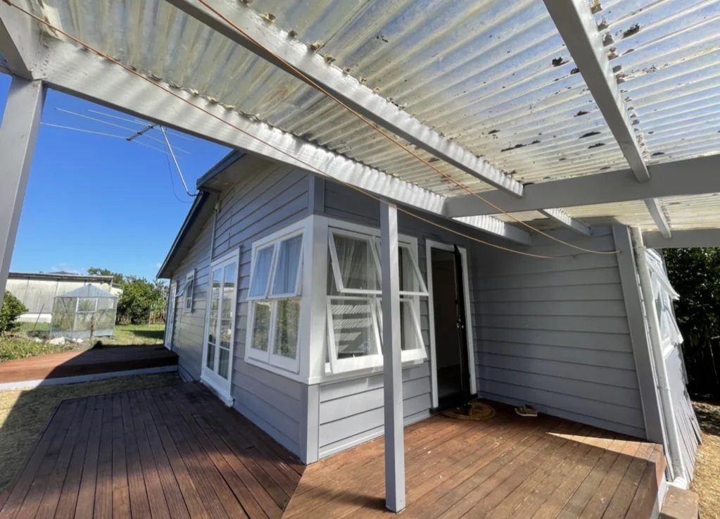 Neat and Tidy 2 Bedroom house with 1 bathrooms and 1 office room  for rent on Farrelly Ave