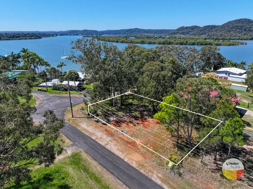 Russell Island STUNNING WATERVIEW BLOCK – 678m2