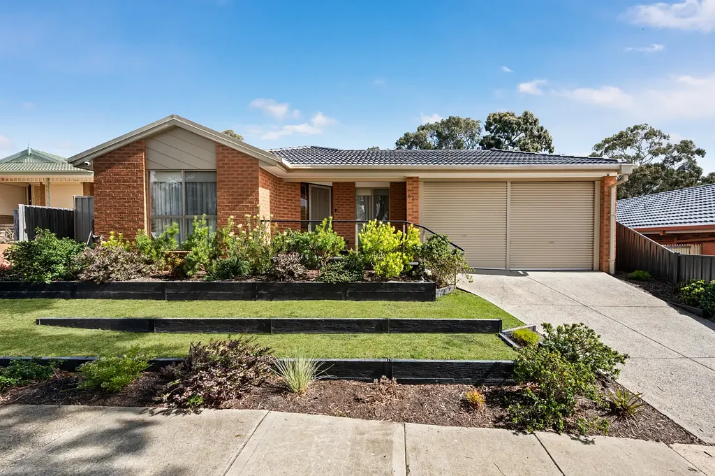 Sunbury 4Kwarto The Perfect Blend of Space & Comfort