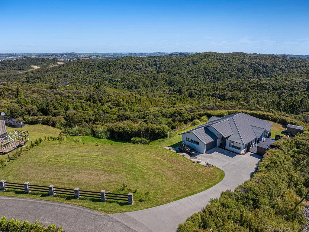 Wainui 4房  New Beginnings Elsewhere: This Home Must Go!