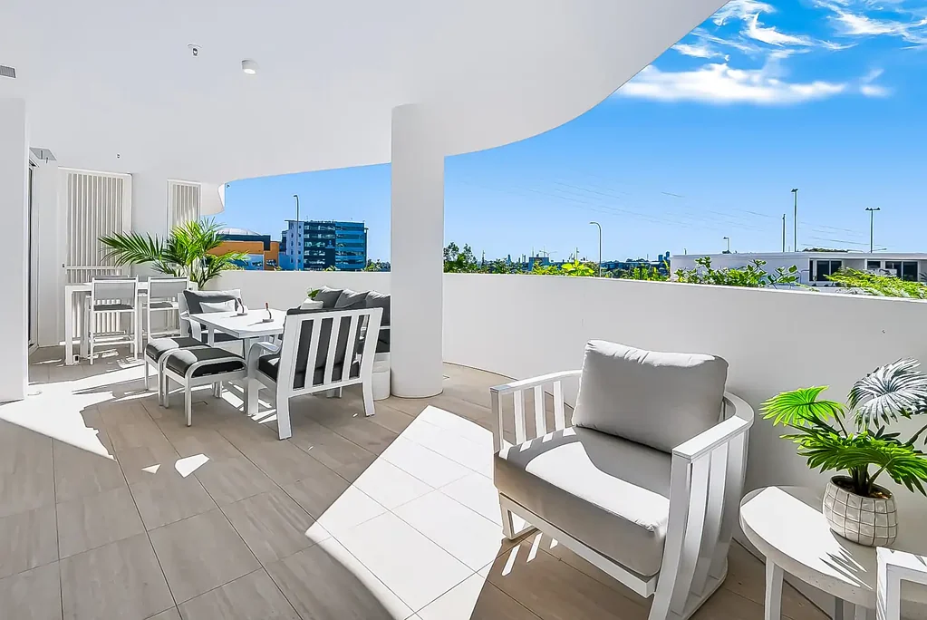 Brand New executive Apartment - Fully furnished