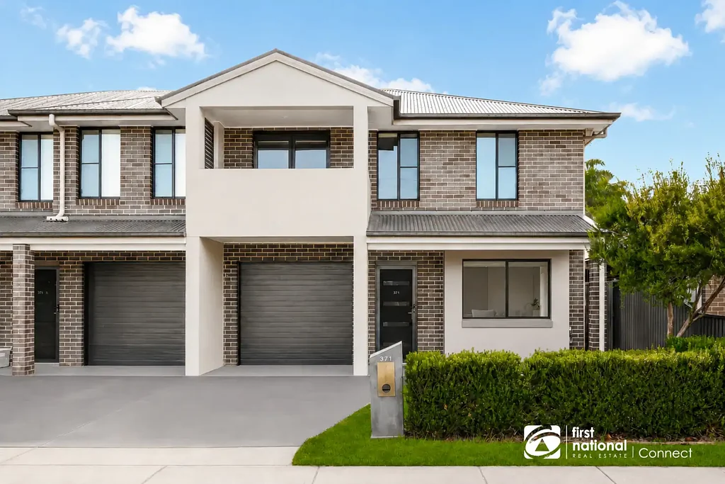 Londonderry 4chambre Modern Duplex Living in a Convenient Location