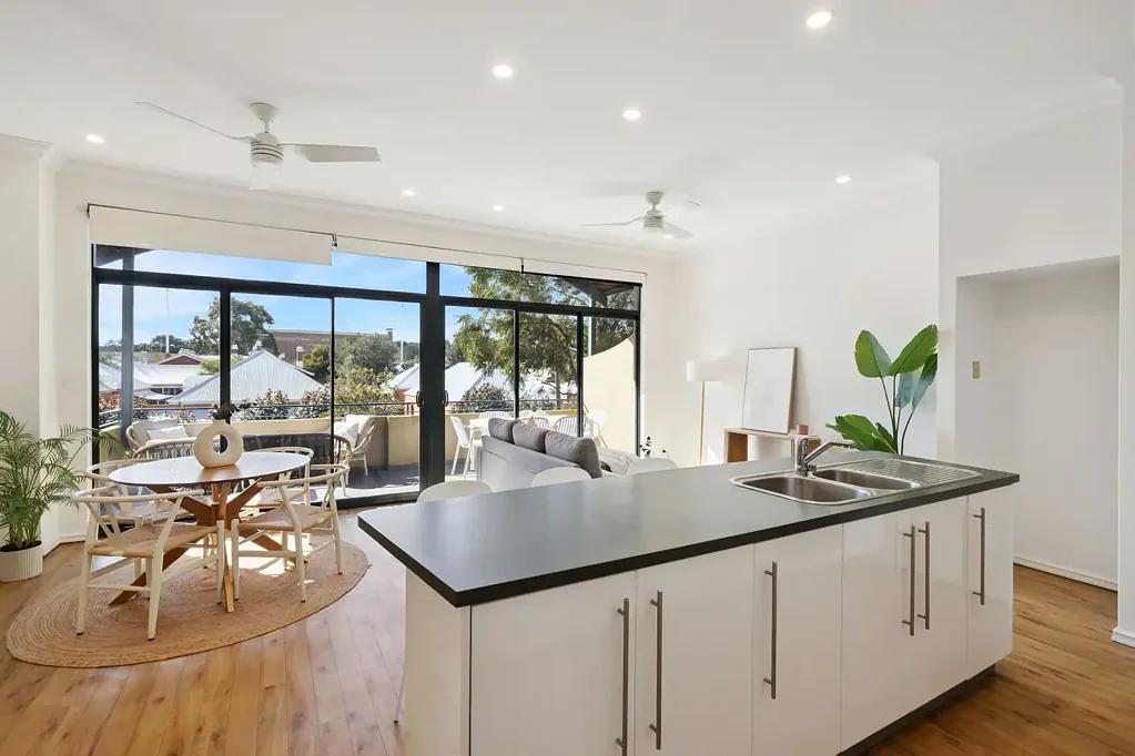 Leederville 2ਬੈੱਡਰੂਮ Bright, Stylish & Steps from Oxford Street