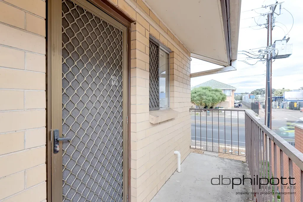 Upstairs Living in the Heart of Campbelltown – Lifestyle at Your Doorstep
