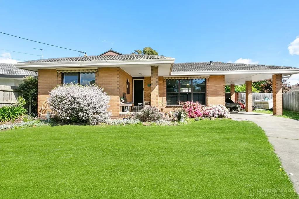 Traralgon 3部屋 Modern Comfort with Shedding & Court Location