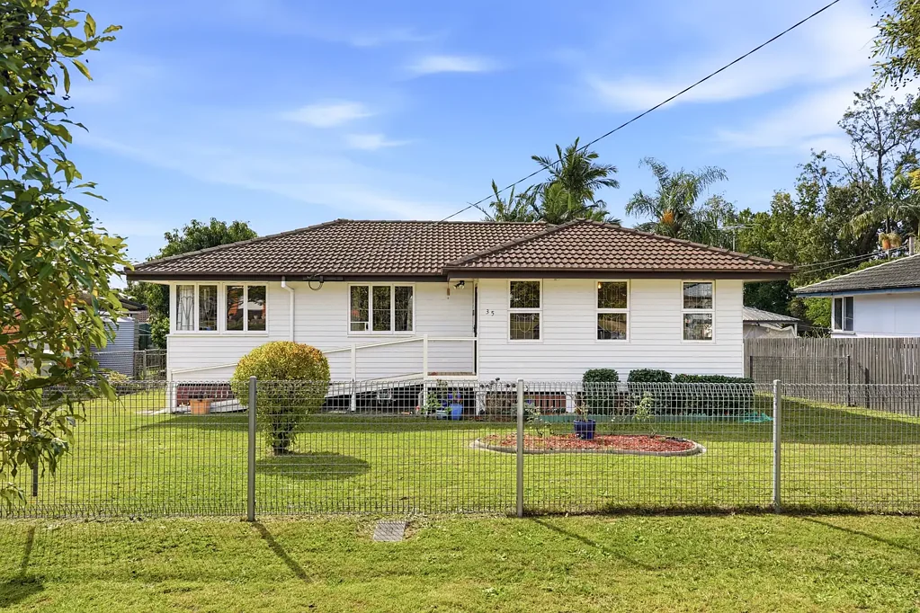 Inala 3Kwarto Family Home with Plenty of Potential!