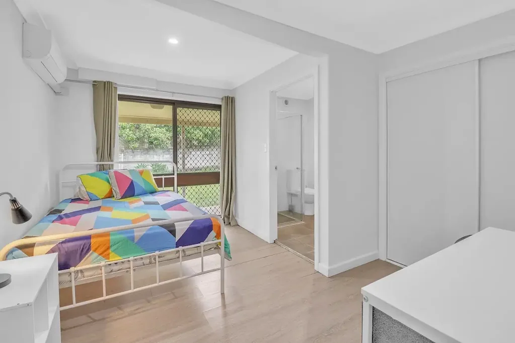 Furnished Room in Macgregor – Apply to Arrange Inspection