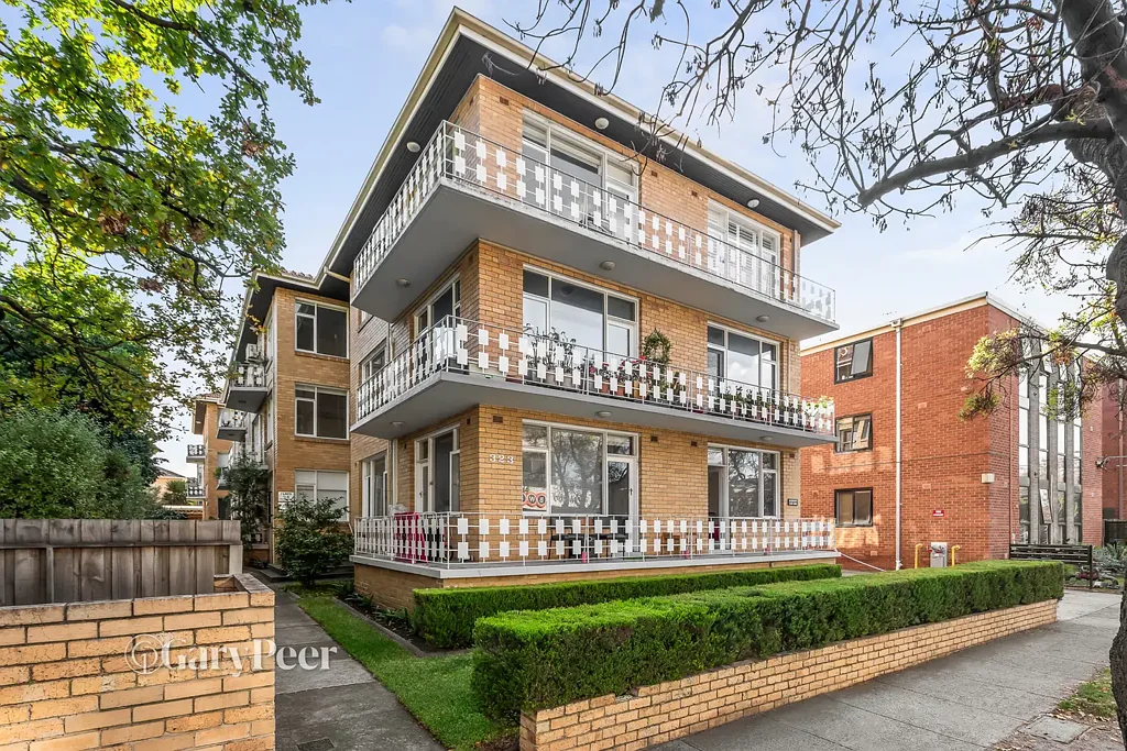St Kilda East 2房  Light filled, spacious & brilliantly located