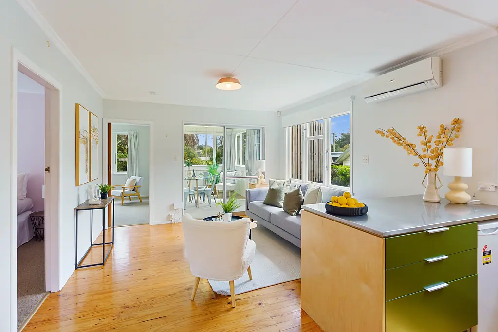 8 The Avenue, Otaki Beach, Kapiti Coast, Wellington