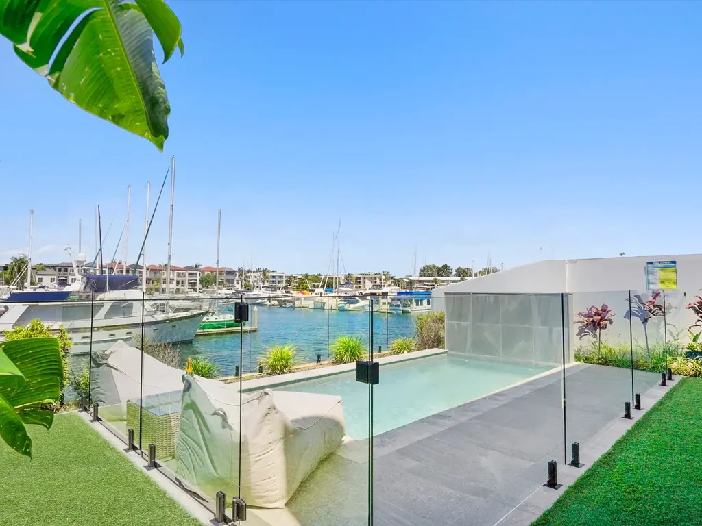 Hope Island 5ਬੈੱਡਰੂਮ Architectural Elegance Meets Waterfront Luxury