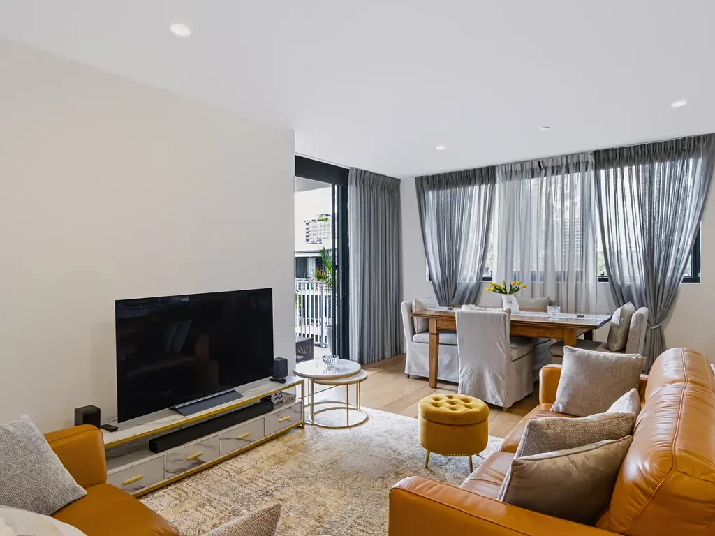 Toowong 2房 Toowong 中心地段的精致生活 Sophisticated Living in the Heart of Toowong