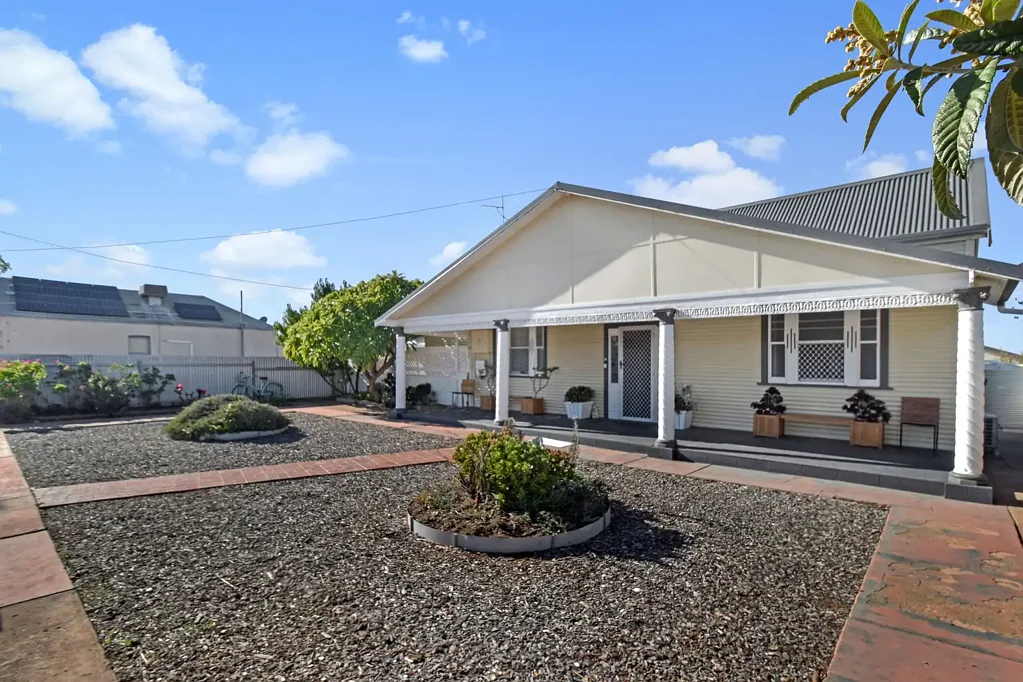 Broken Hill 3chambre MODERN LIVING