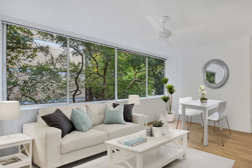 Bright One Bedroom Apartment with leafy outlook