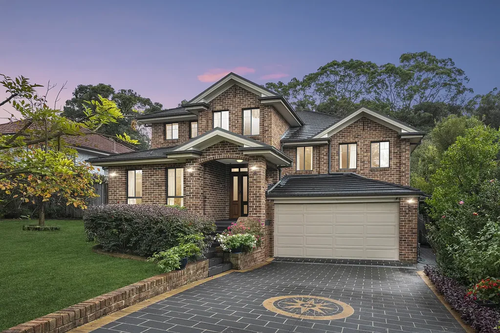 Wahroonga 5chambre Exceptional Designer Home Offering Peaceful Family Living