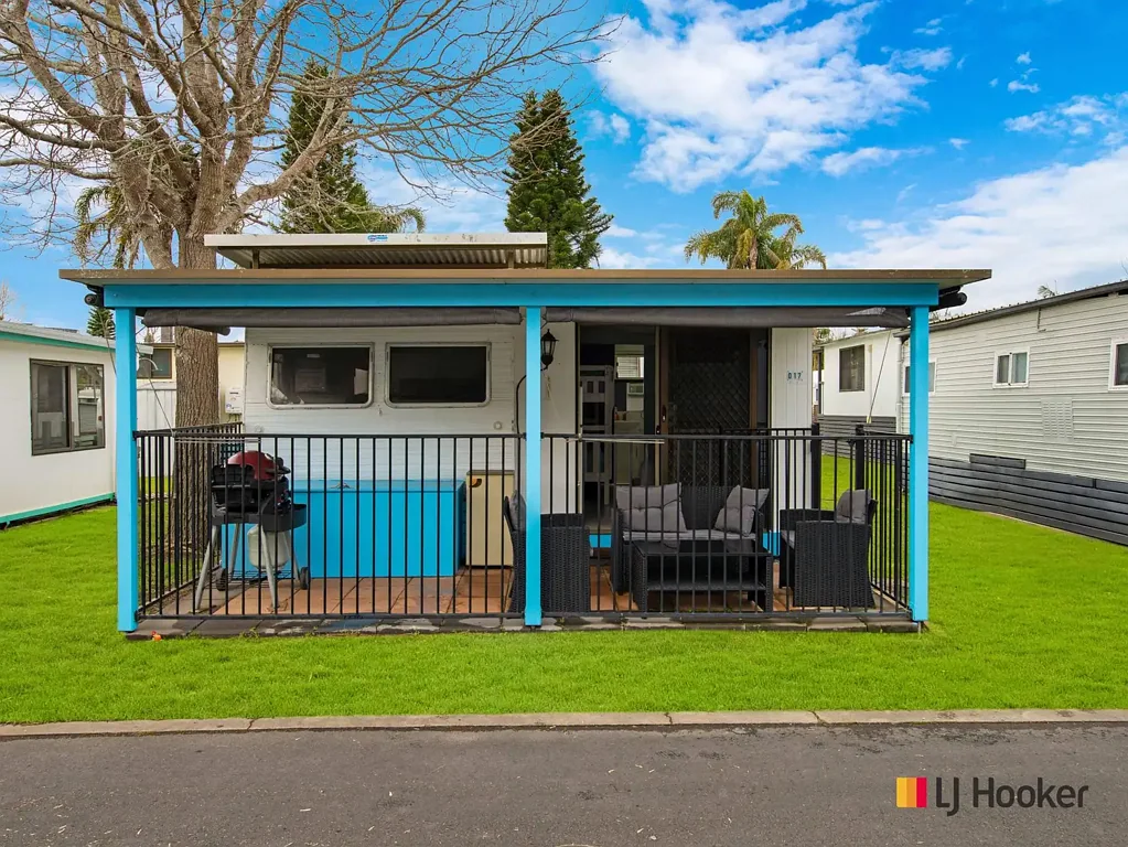 Batehaven 1ਬੈੱਡਰੂਮ Charming Retro Coastal Holiday Retreat- Sleeps 6 (and pet friendly)