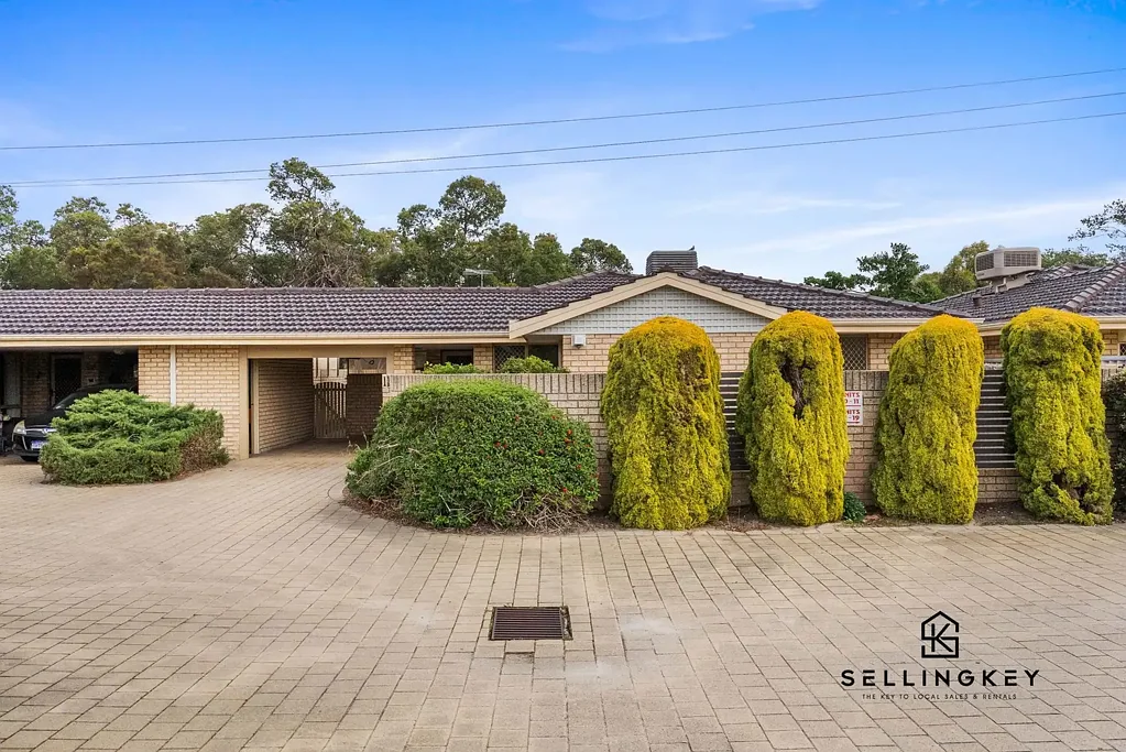 Thornlie 3બેડરૂમ SellingKey Real Estate presents 11/1 Chesterton Drive, Thornlie!