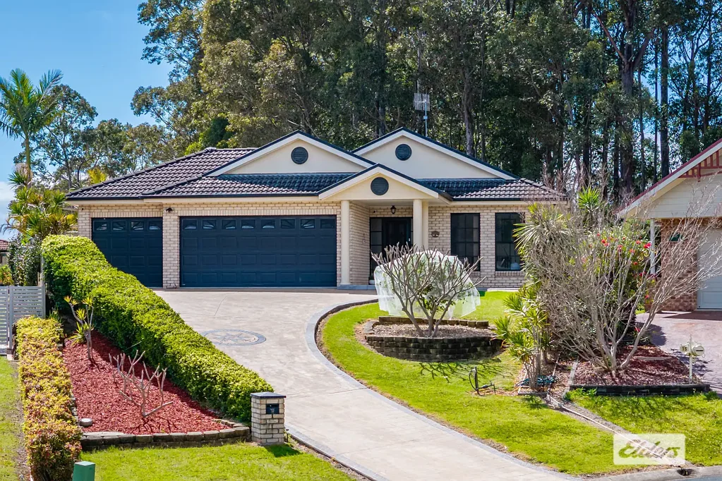 Sunshine Bay 5ਬੈੱਡਰੂਮ Spacious Single Level Family Living with Pool and Room to Entertain