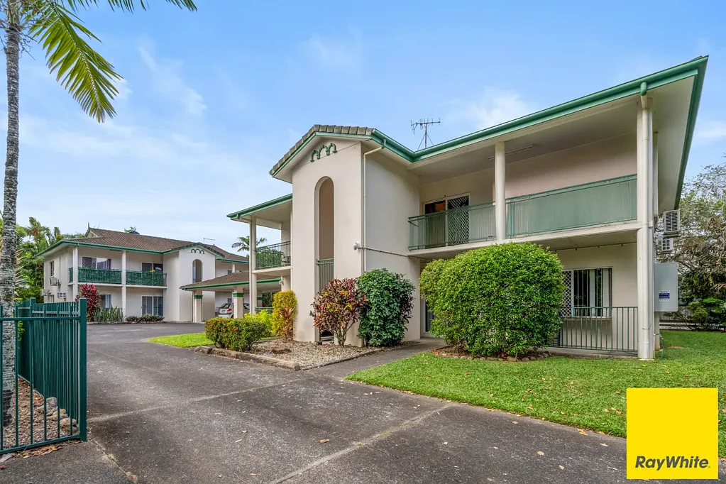 2/342-344 Mccoombe Street, Mooroobool, QLD 4870