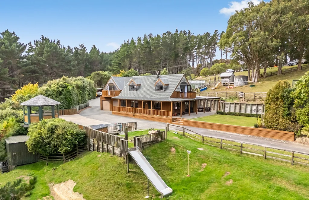 42 Cottle Park Drive, Normandale, Lower Hutt, Wellington