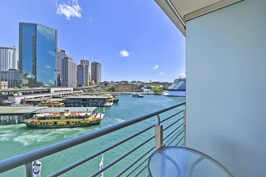 Three bedroom in Bennelong with Harbour Views