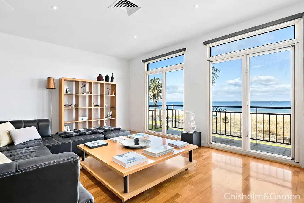 303/90 Beach Street, Port Melbourne, VIC 3207