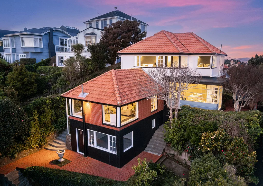 Khandallah 5 Bedroom A Home of Space, Style and Stunning Views