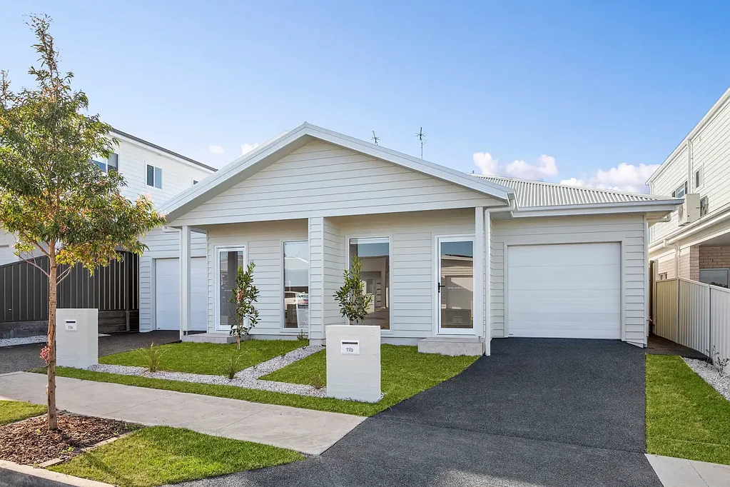 Horsley 3બેડરૂમ Torrens Title Duplex – Turn-Key Living in Quiet Horsley Location