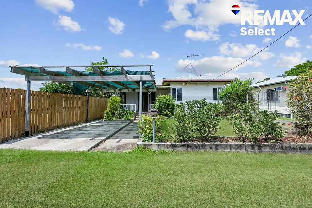 North Mackay 3બેડરૂમ PRICED TO MOVE IN TODAY-RENOVATE TOMORROW!